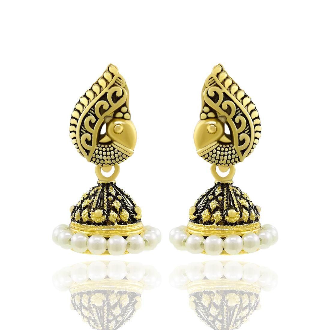 Exquisite Pearls Earring